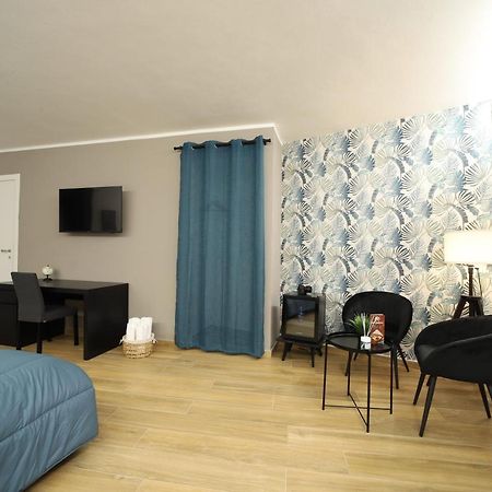 Bosco Suites คารินิ ภายนอก รูปภาพ
